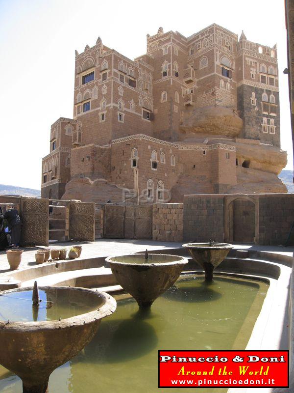 Yemen - Wadi Dhahr (il palazzo sulla roccia) - 21.jpg